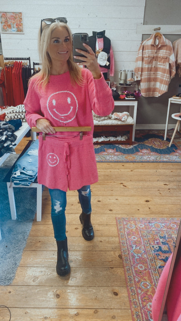 Soft and Comfy Smiley Short (bright pink)