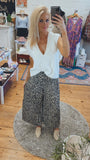 Lightswitch sleeveless fluffy sweater (ivory)