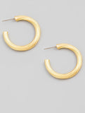 Metallic Tube Hoop Earrings (gold)
