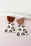 EMBOSSED PRINT COLOR BLOCK GEO DROP EARRING (LEOPARD) - Mint Boutique