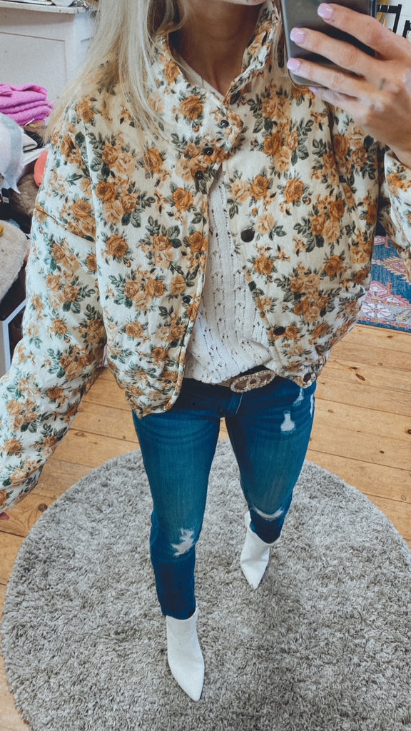 Clover FLORAL PRINT PUFF JACKET (ivory)