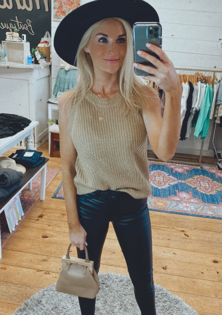 London sleeveless sweater (light brown beige)