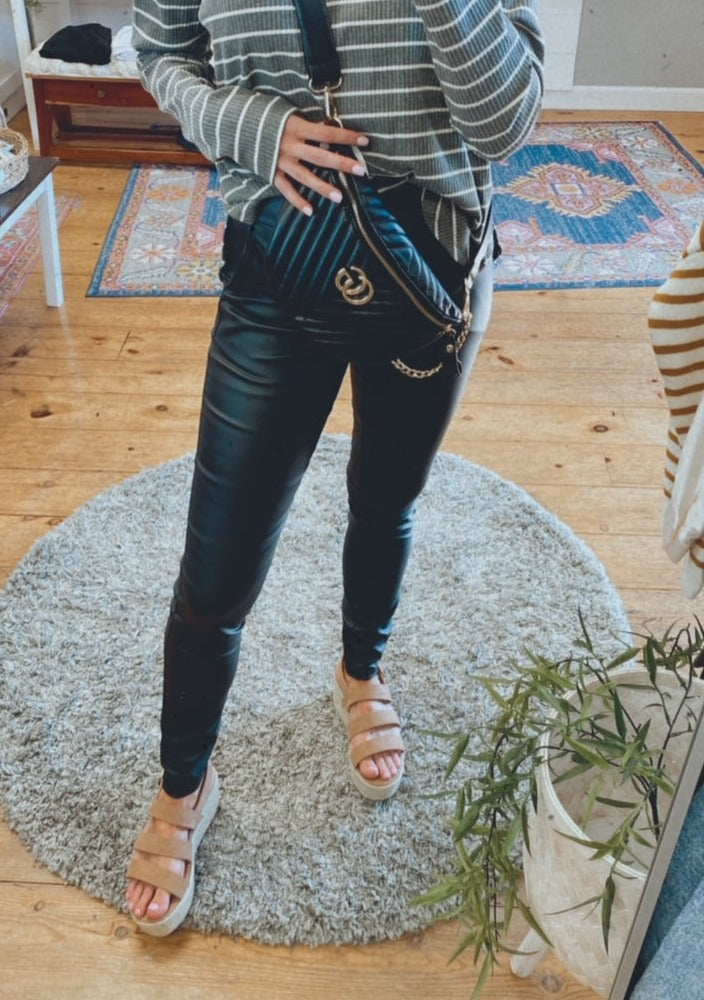 Reckless Vegan Leather Skinny Pant (black)
