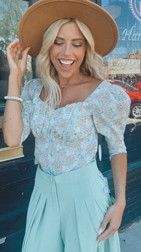 Vacay Mode sweetheart floral top (mint) - Mint Boutique