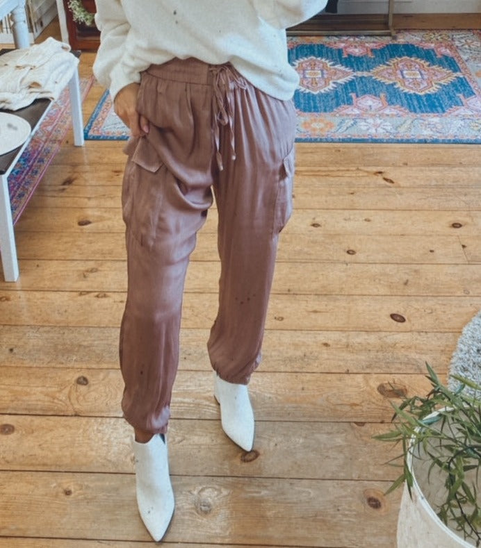 Cabo satin jogger (dusty mauve)