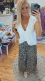 Lightswitch sleeveless fluffy sweater (ivory)