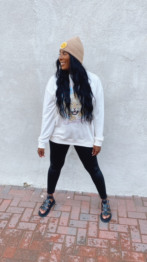Dreamer World Tour Graphic Sweatshirt (ivory)